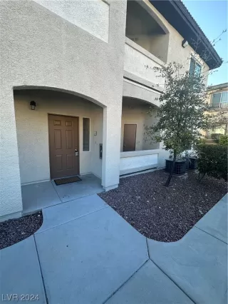 Photo #1: 2560799 Listing 