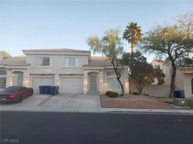 MLS: 2560826 Condo For Sale