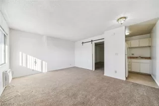 Photo #2: 2560844 Listing 