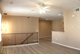 Photo #3: 2560864 Listing 