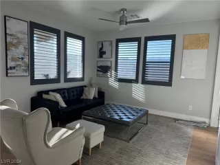 Photo #2: 2560866 Listing