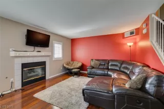 Photo #5: 2560901 Listing