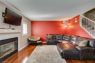 Photo #6: 2560901 Listing