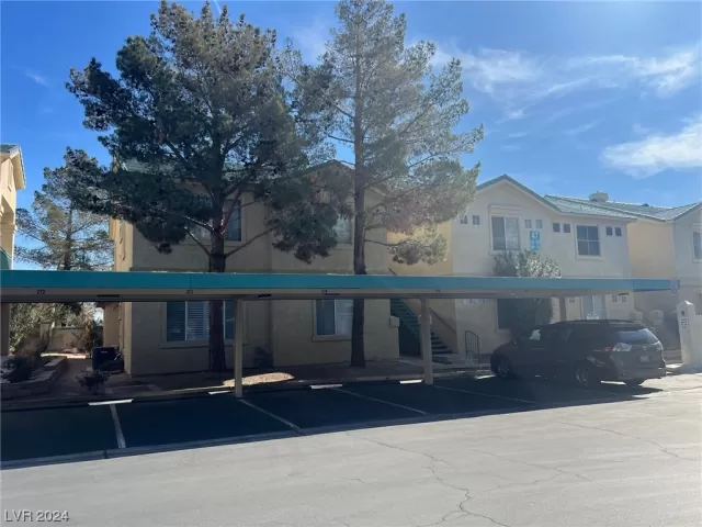 MLS: 2560913 Condo For Sale