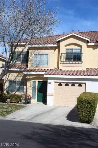 Photo #1: 2560922 Listing