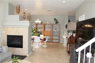 Photo #5: 2560922 Listing