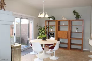 Photo #6: 2560922 Listing