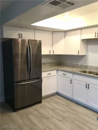 Photo #5: 2560938 Listing 