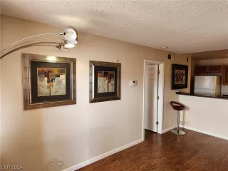 Photo #2: 2560996 Listing 