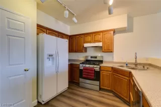 Photo #1: 2560998 Listing 