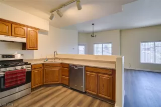 Photo #2: 2560998 Listing 