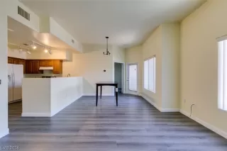 Photo #3: 2560998 Listing 