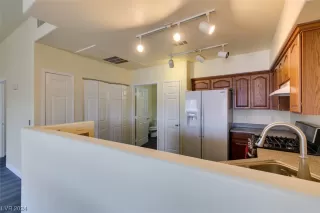 Photo #4: 2560998 Listing 