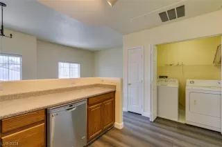 Photo #5: 2560998 Listing 