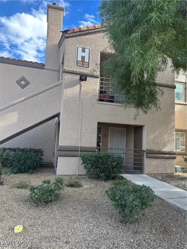 MLS: 2561005 Condo For Sale