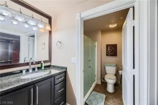 Photo #5: 2561013 Listing