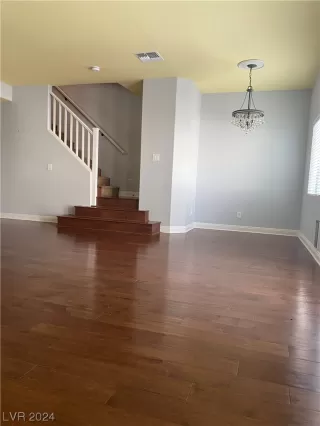 Photo #2: 2561014 Listing 