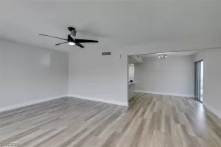 Photo #4: 2561018 Listing