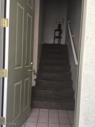 Photo #3: 2561072 Listing