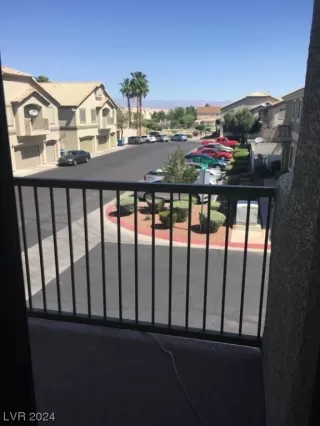 Photo #6: 2561072 Listing