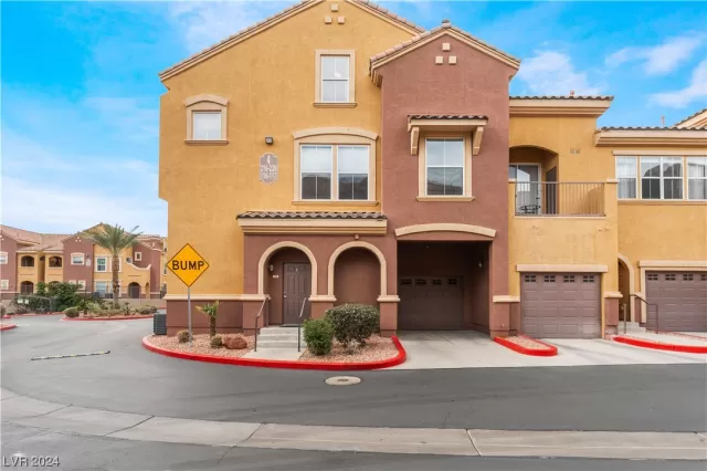 MLS: 2561106 Condo For Sale