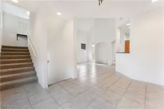 Photo #5: 2561106 Listing