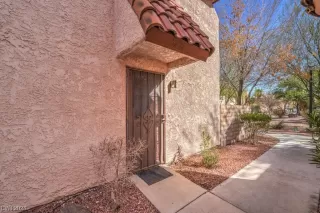 Photo #1: 2561109 Listing 