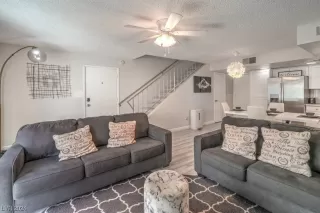 Photo #5: 2561109 Listing 