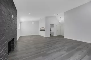 Photo #3: 2561119 Listing