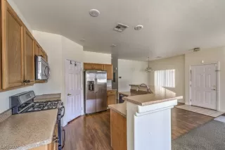 Photo #6: 2561121 Listing 