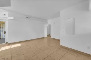 Photo #5: 2561139 Listing 