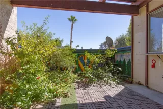 Photo #4: 2561145 Listing