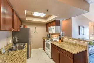 Photo #5: 2561147 Listing 