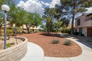 Photo #2: 2561169 Listing 