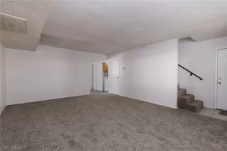 Photo #3: 2561169 Listing 