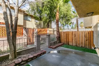 Photo #5: 2561179 Listing