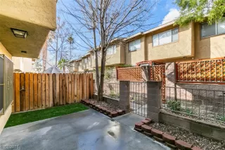 Photo #6: 2561179 Listing