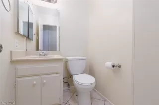 Photo #6: 2561187 Listing