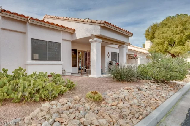 MLS: 2561248 Condo For Sale