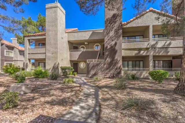 MLS: 2561250 Condo For Sale