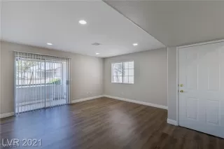 Photo #2: 2561258 Listing