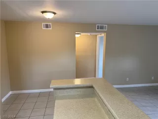 Photo #6: 2561287 Listing 