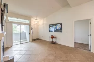 Photo #4: 2561305 Listing