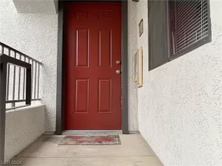 Photo #1: 2561312 Listing 