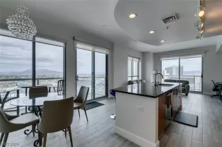 Photo #2: 2561345 Listing 