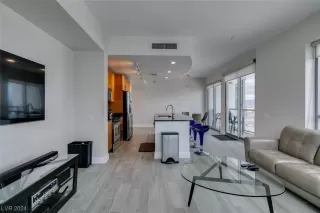 Photo #4: 2561345 Listing 