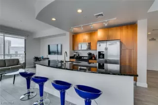 Photo #6: 2561345 Listing 