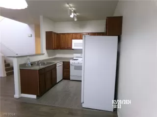 Photo #3: 2561349 Listing 