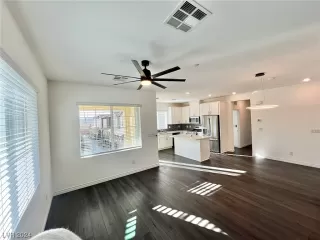Photo #4: 2561350 Listing 