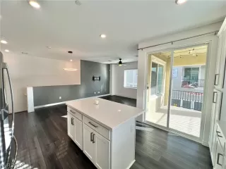 Photo #6: 2561350 Listing 